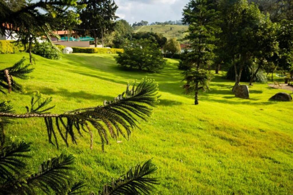 Recanto Dos Beija Flores, Chale Lantana B Monte Alegre do Sul Exterior foto